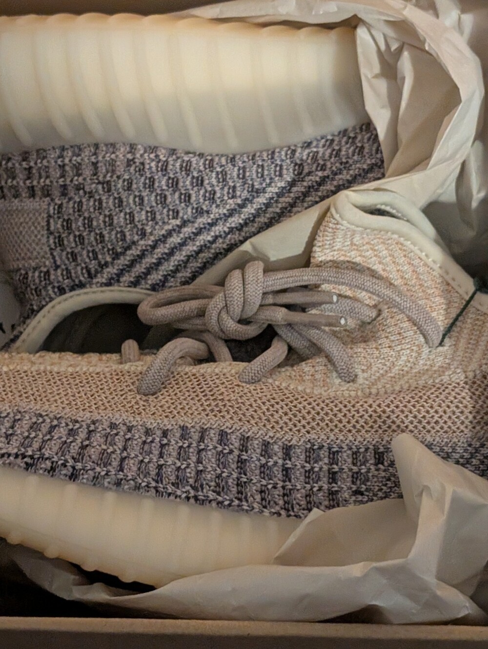 Yeezy Boost 350 Ashpea Sneakers *Size 10 M * *Brand New In Box - Picture 3 of 4